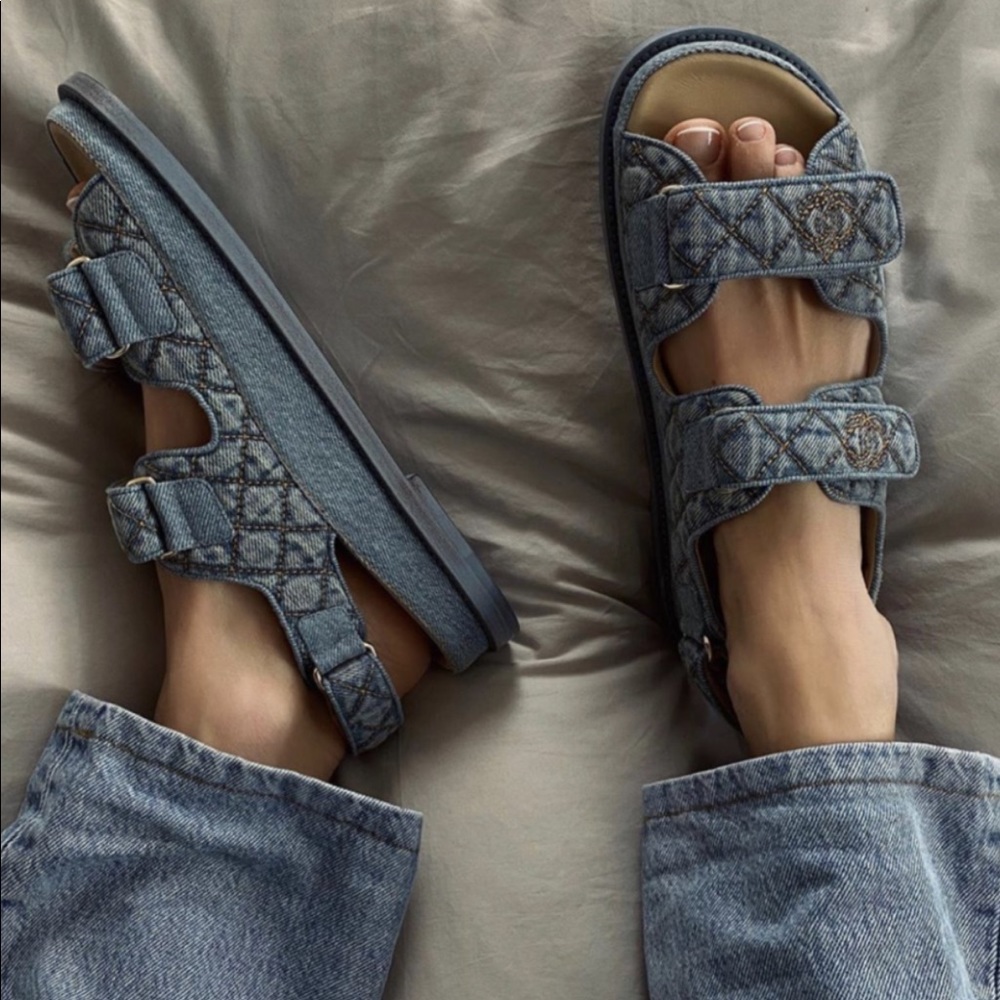 ISO… SIZE 39 Chanel dad sandal (denim)